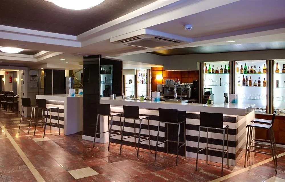 Torreluz Centro Hotel