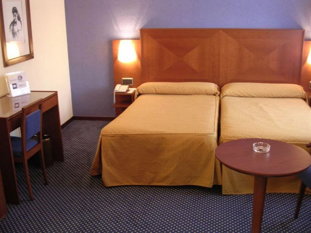Torreluz Centro Hotell Almería 3*,